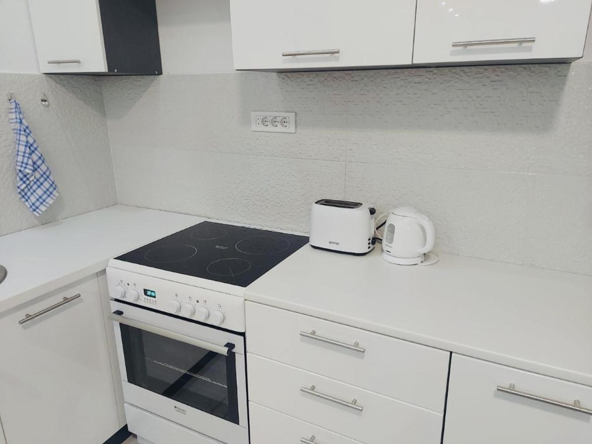 Apartman Mona พอดโกริกา ภายนอก รูปภาพ